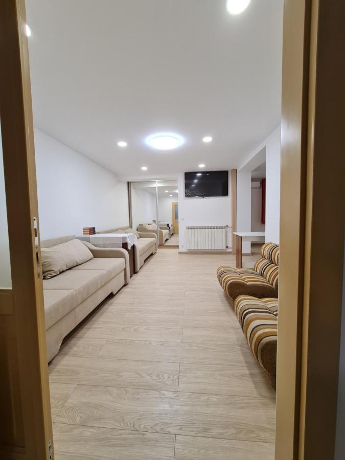 Luxury Panoramic Apartment Орадя Екстер'єр фото