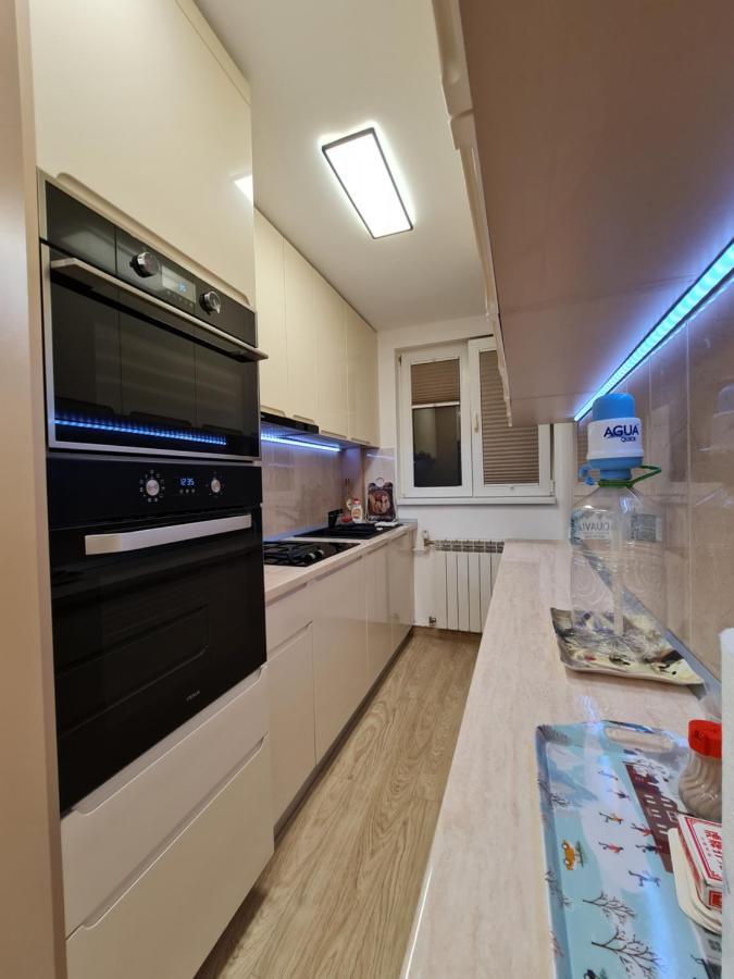 Luxury Panoramic Apartment Орадя Екстер'єр фото