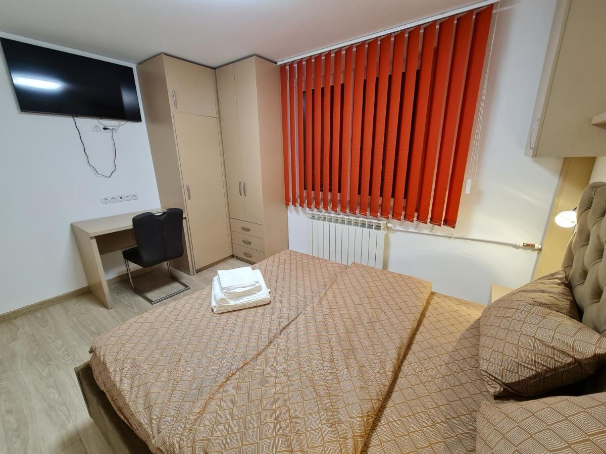 Luxury Panoramic Apartment Орадя Екстер'єр фото