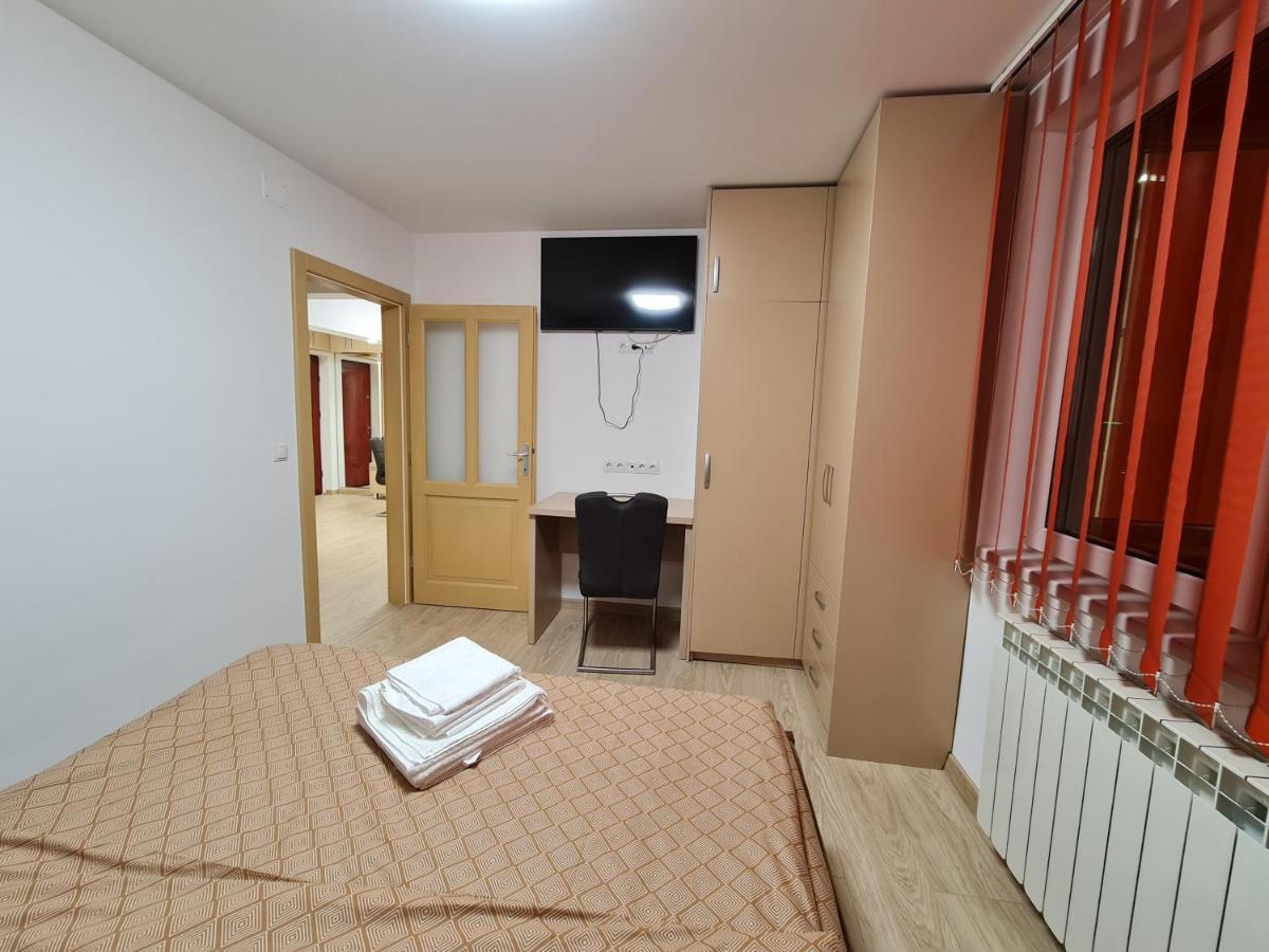 Luxury Panoramic Apartment Орадя Екстер'єр фото