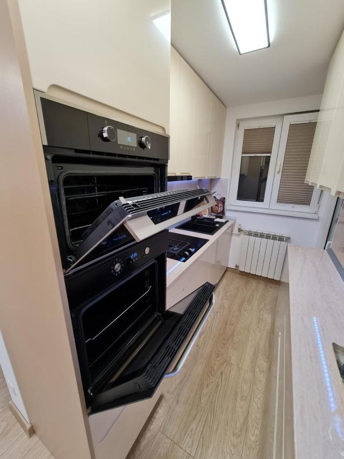 Luxury Panoramic Apartment Орадя Екстер'єр фото