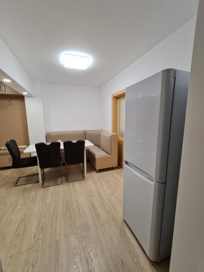 Luxury Panoramic Apartment Орадя Екстер'єр фото