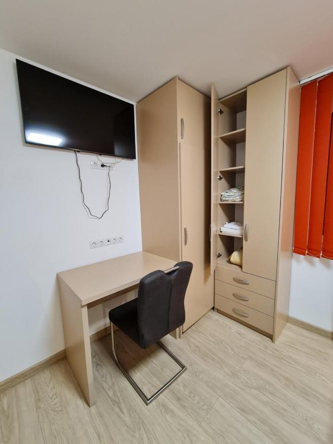 Luxury Panoramic Apartment Орадя Екстер'єр фото