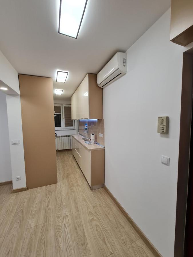 Luxury Panoramic Apartment Орадя Екстер'єр фото